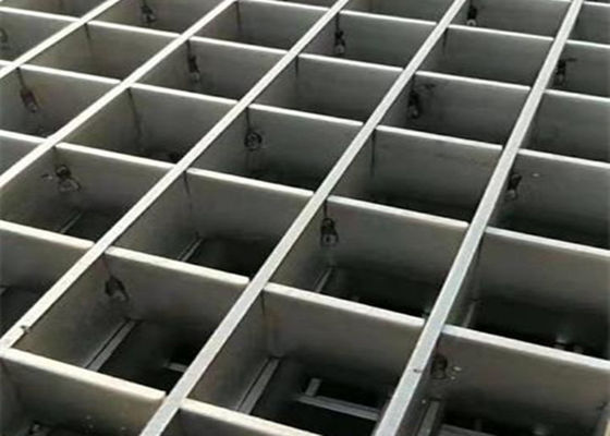 बिजली स्टेशनों के लिए चांदी का रंग 316 स्टेनलेस स्टील तल झंझरी 100 मिमी * 6 मिमी